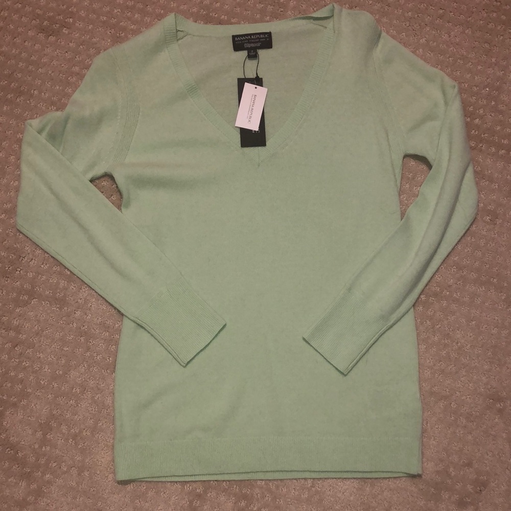 Mint green sweater NWT Banana Republic
